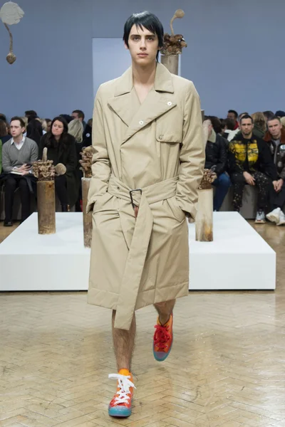 Look 13